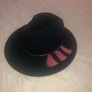 Vince Camuto black sun hat